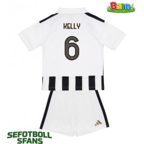 Juventus Lloyd Kelly #6 Hemmaställ Barn 2026-27 Kortärmad (+ Korta byxor)